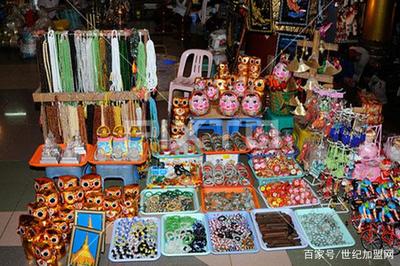 地攤經(jīng)濟(jì)新思路 玩具與家居用品，哪個更能讓你賺到錢？